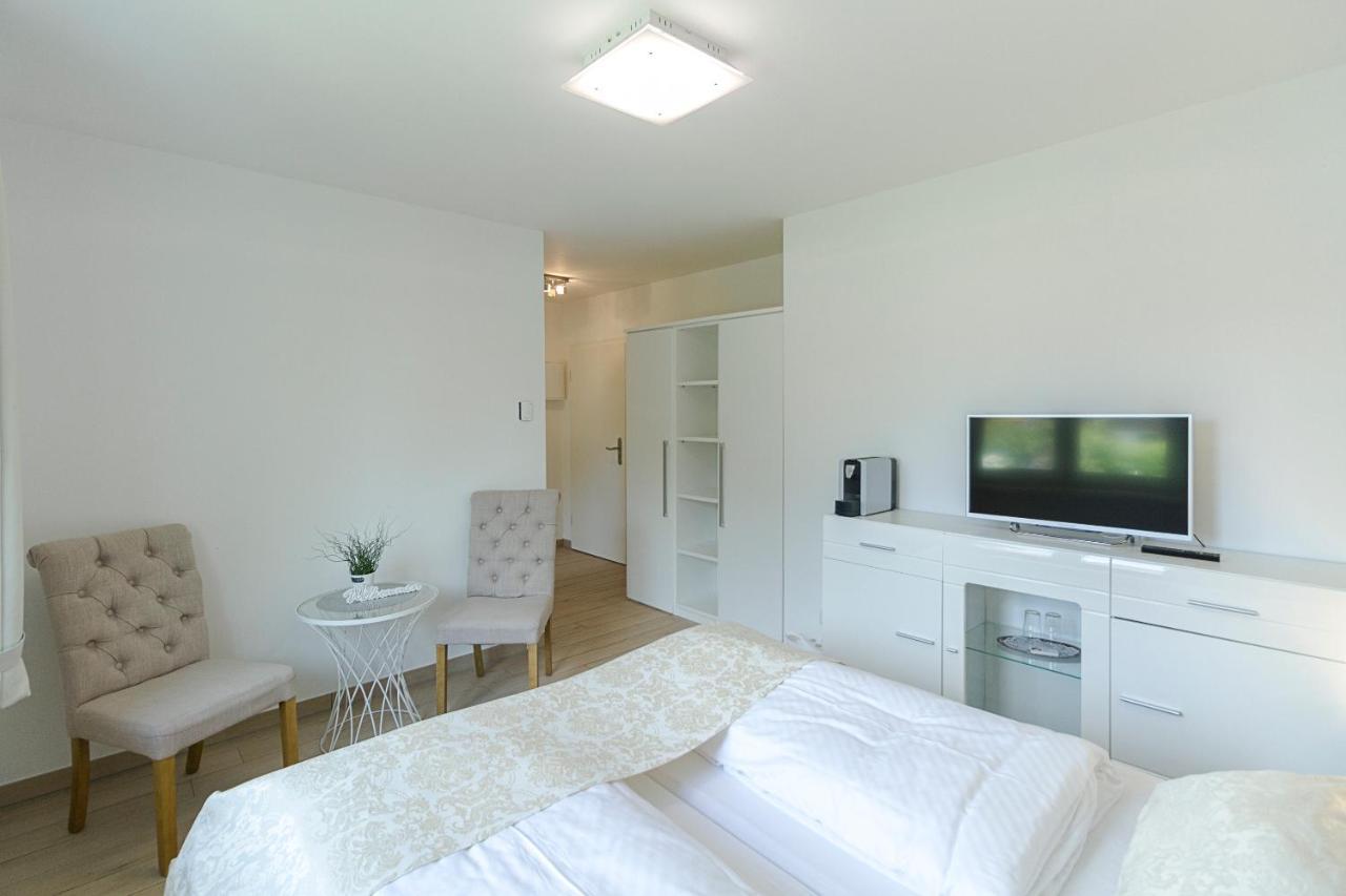 Doppelzimmer mit Gartenblick