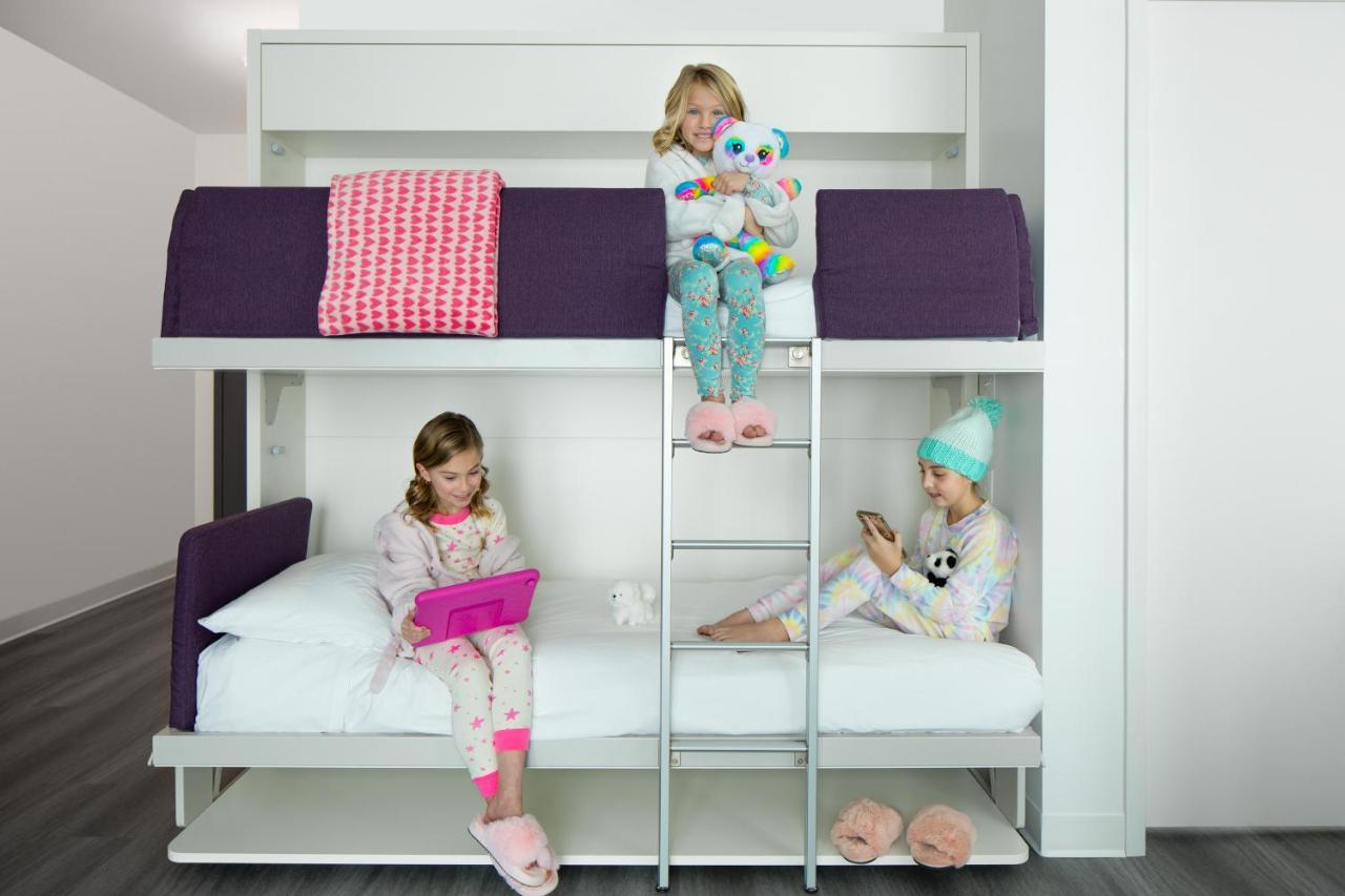 Studio Deluxe