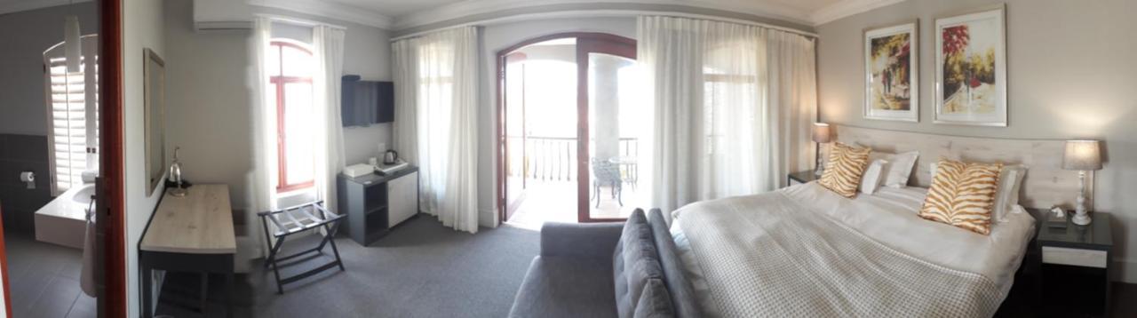 King Room Balcony,1584842778:JPEG