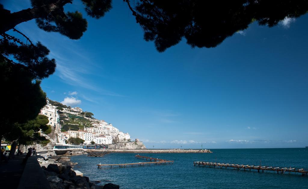 Camera Comfort Matrimoniale/Doppia con Letti Singoli e Vista Panoramica o Mare