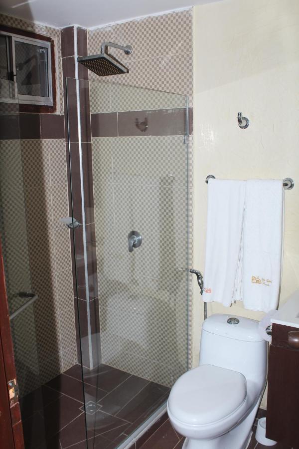 Quarto com Cama de Casal ou 2 de Solteiro