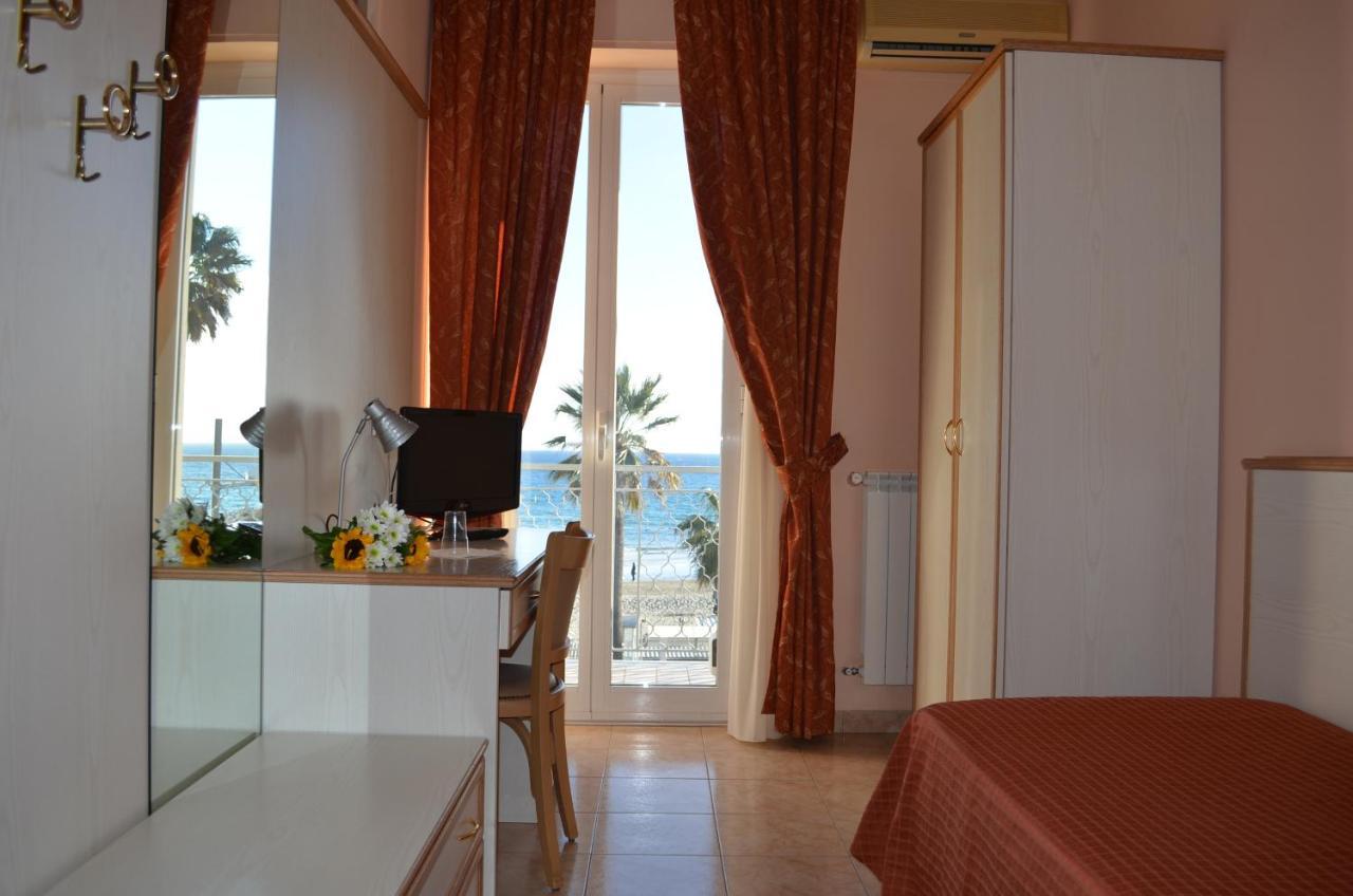 Camera Singola Standard con Vista Mare