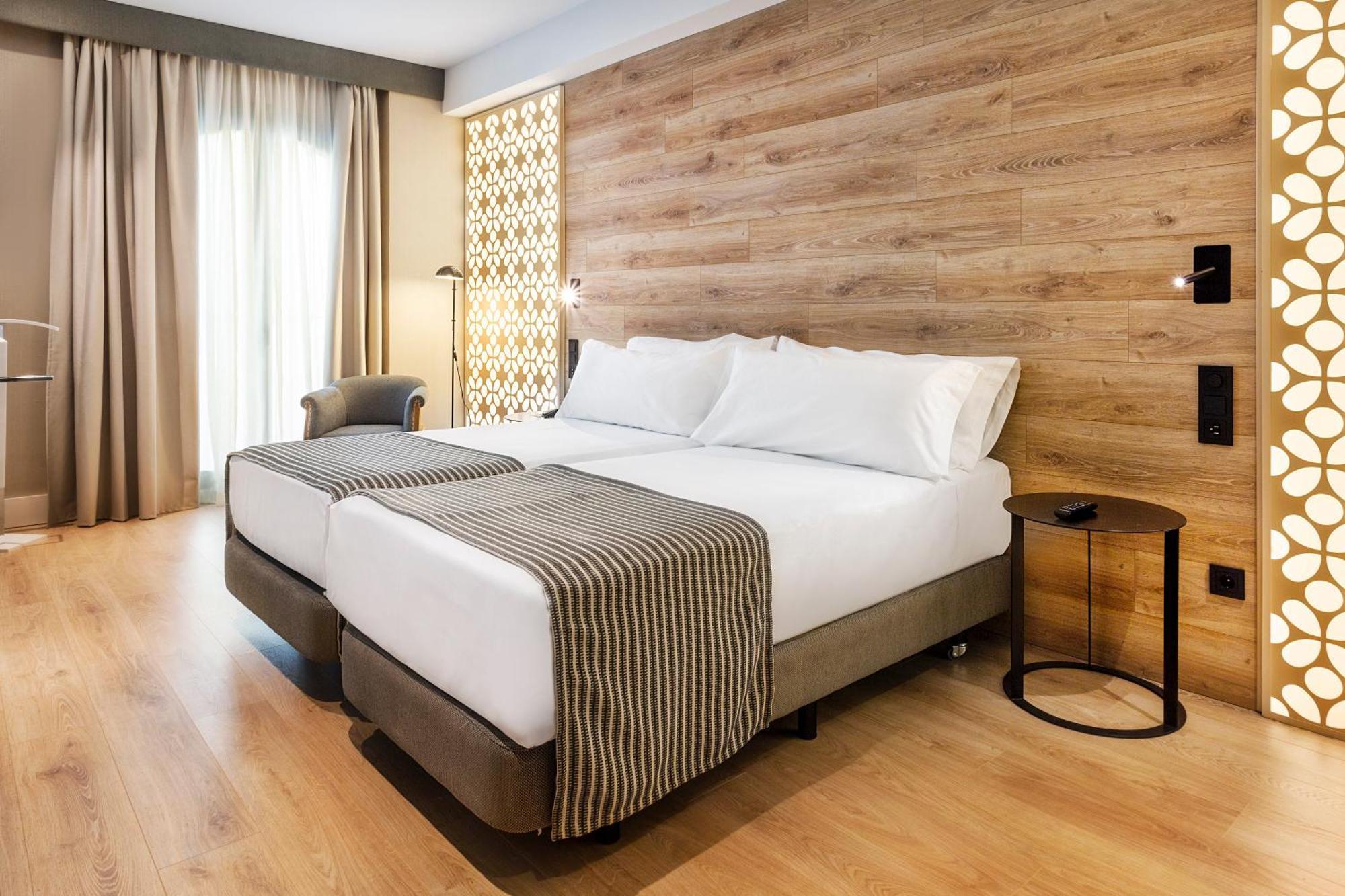 Deluxe Tweepersoonskamer met 1 of 2 Bedden en Toegang tot Spa