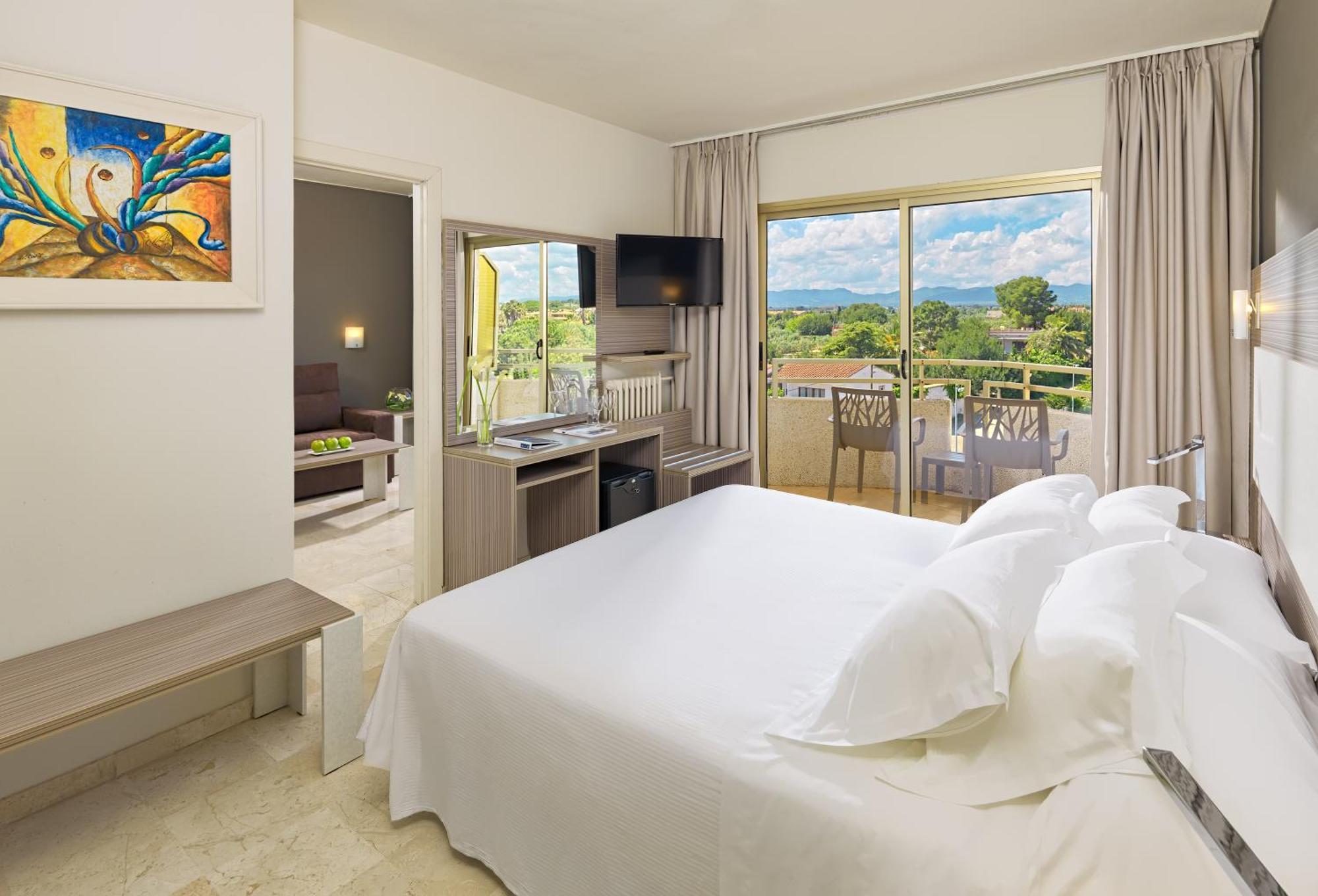 Junior Suite Basic up to 10 years old,1436429059:JPEG
