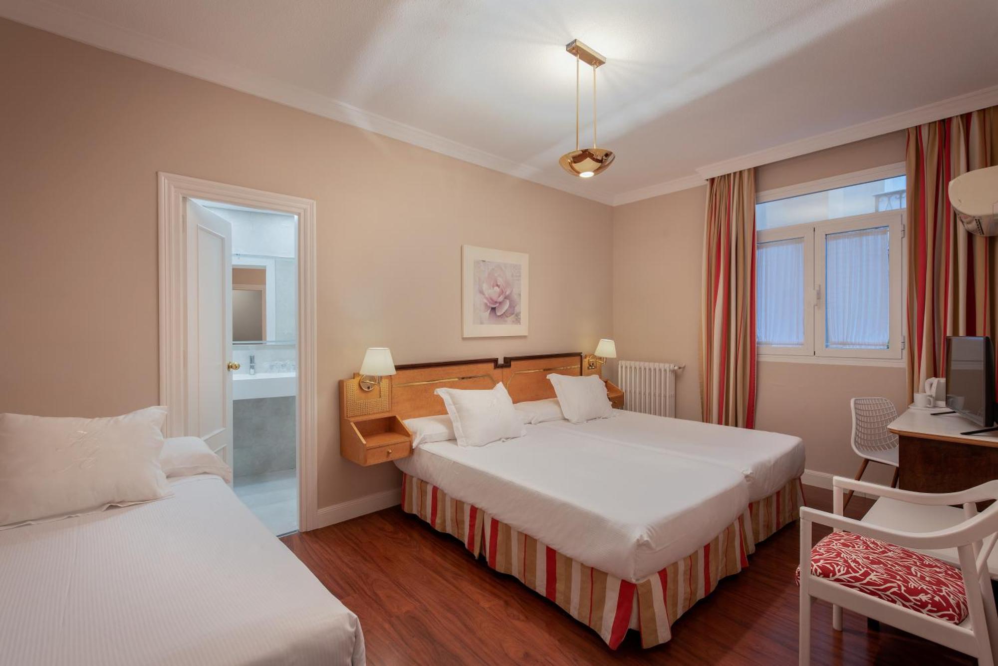 Dreibettzimmer