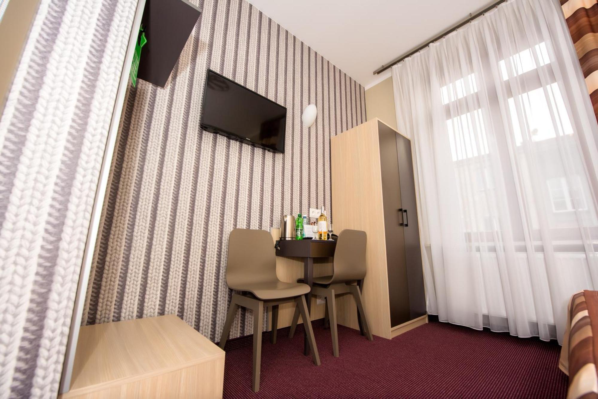 Single Room,1212066775:JPEG