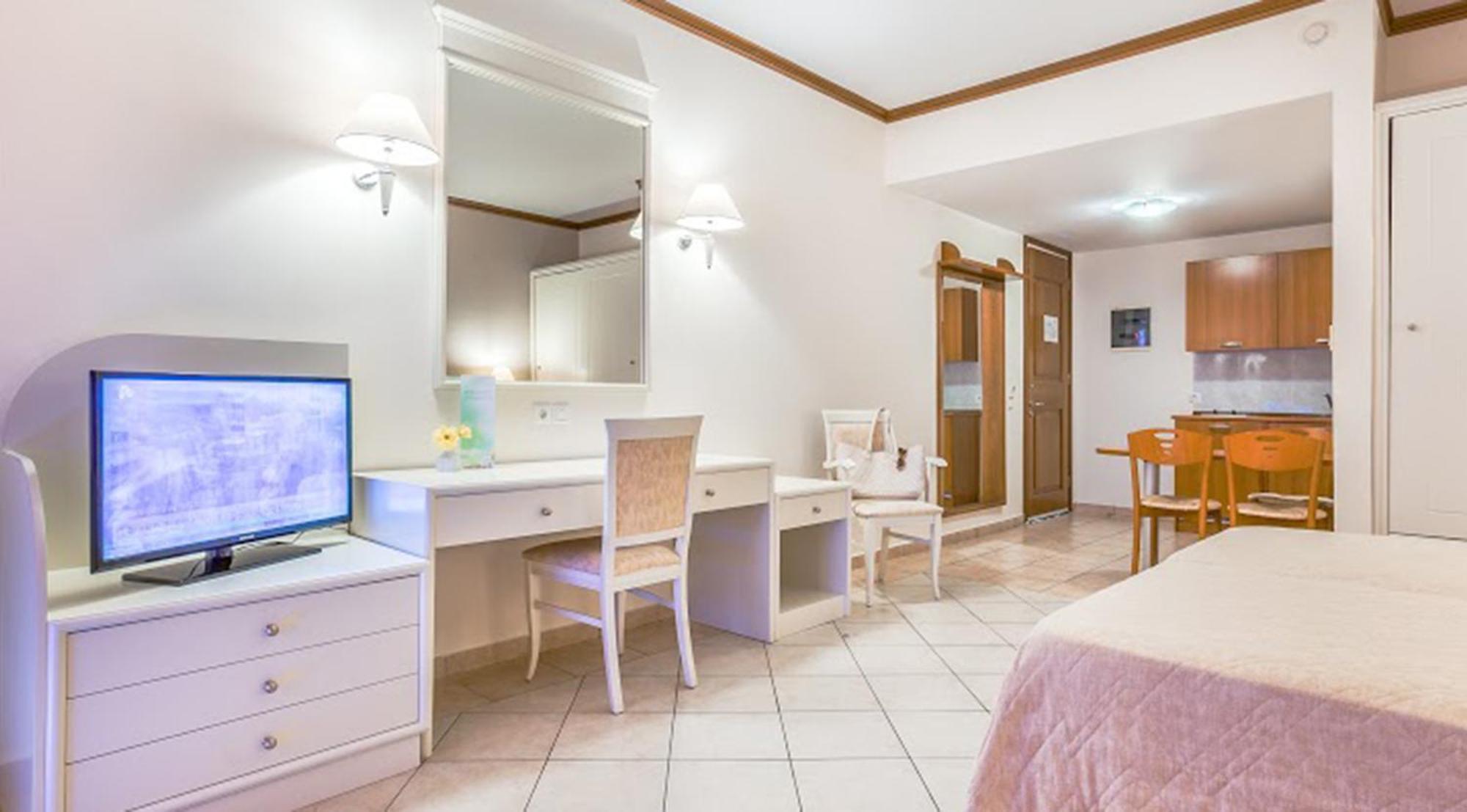 Double or Twin Room with Sea View