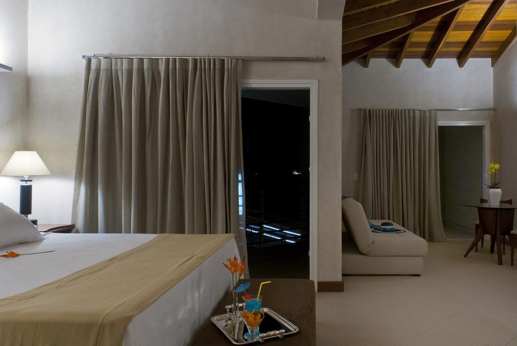 Quarto Duplo Deluxe com Varanda e Vista Mar