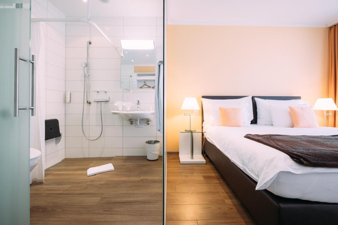 Doppelzimmer mit Balkon