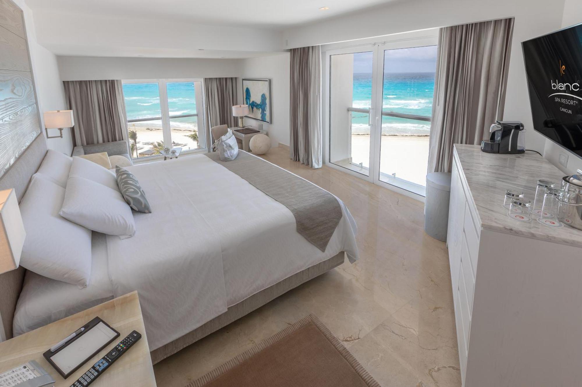 Royale Junior Suite Ocean View King Size Bed,1589150731:JPEG