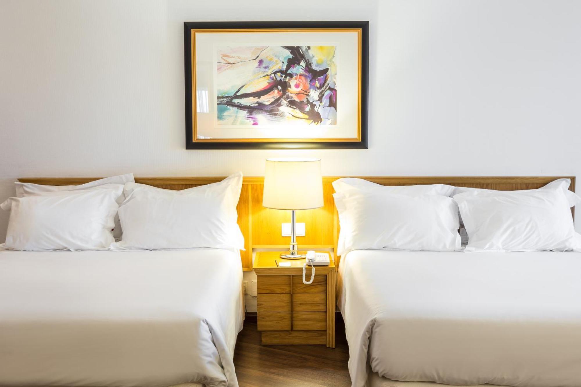 Standard Room,1274474983:JPEG