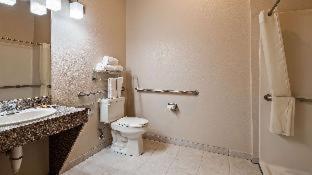 King Room with Roll-in Shower - Disability Access/Non-Smoking