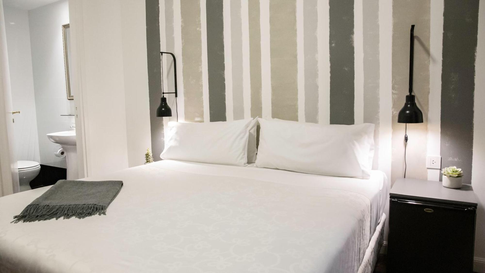 Estudio con 1 cama grande