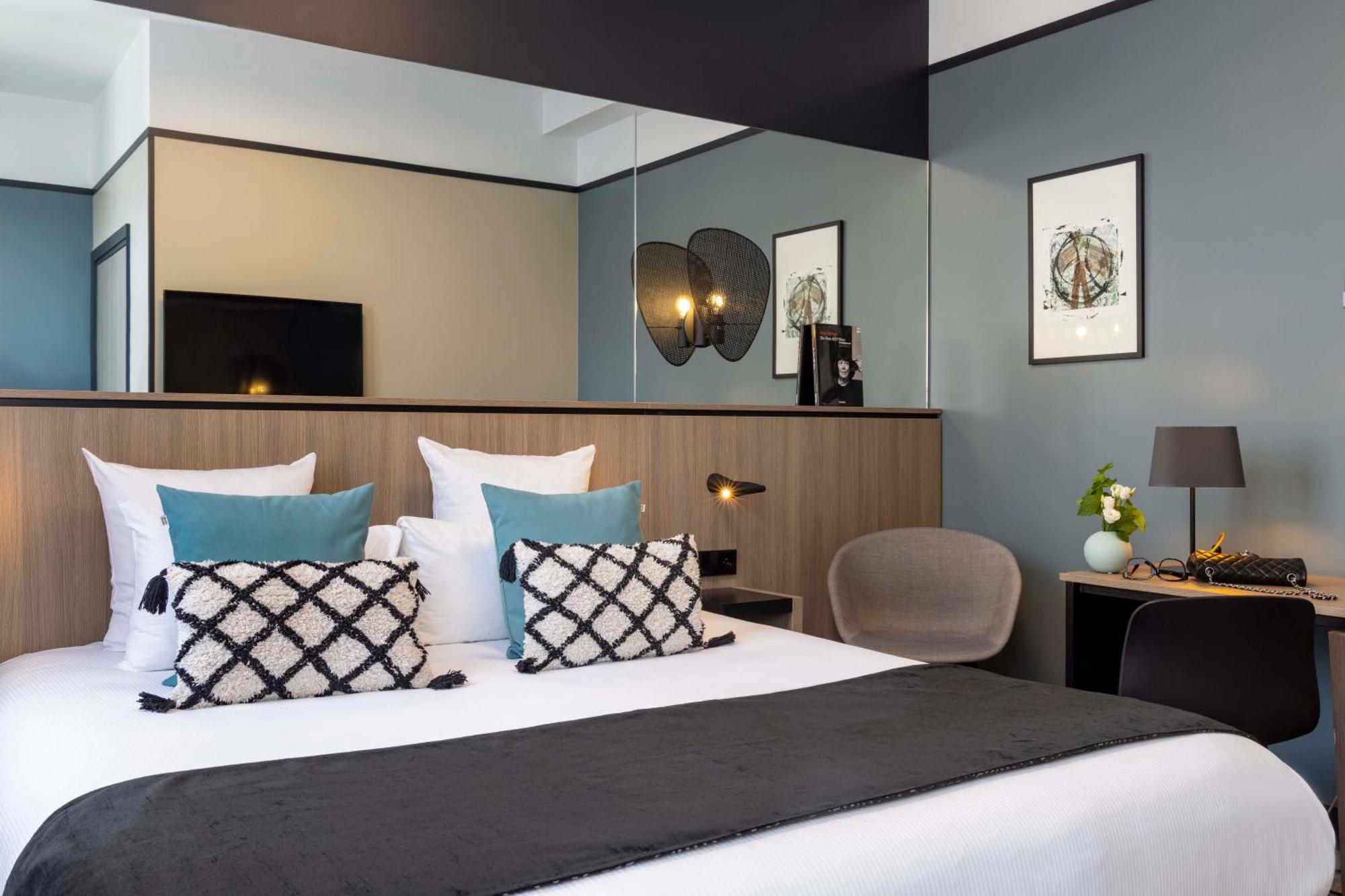 Executive Room,1279140073:JPEG