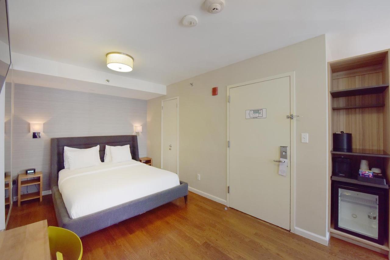 Hébergement Lit Queen-Size Premier avec Balcon