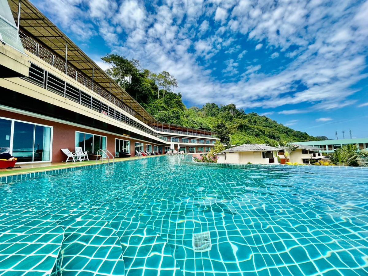 Chambre Double de Luxe avec Piscine - Vue sur Mer