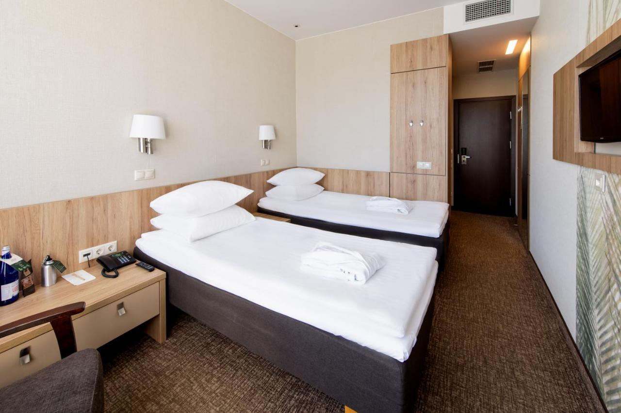 Zweibettzimmer mit Zugang zum Spa