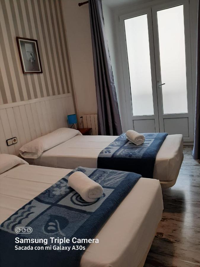 Tweepersoonskamer met 2 Aparte Bedden