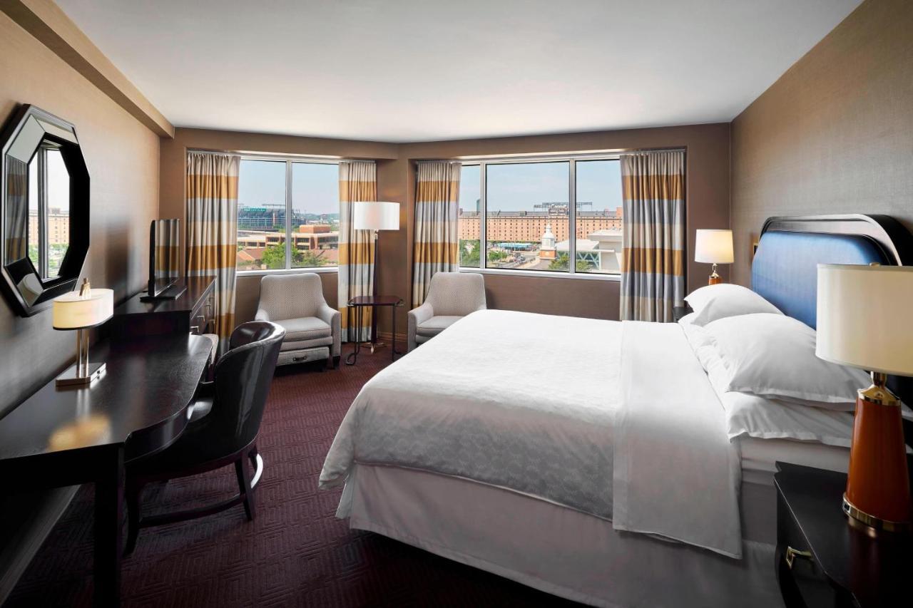 Concierge level Guest room 1 King City view,1398473828:JPEG