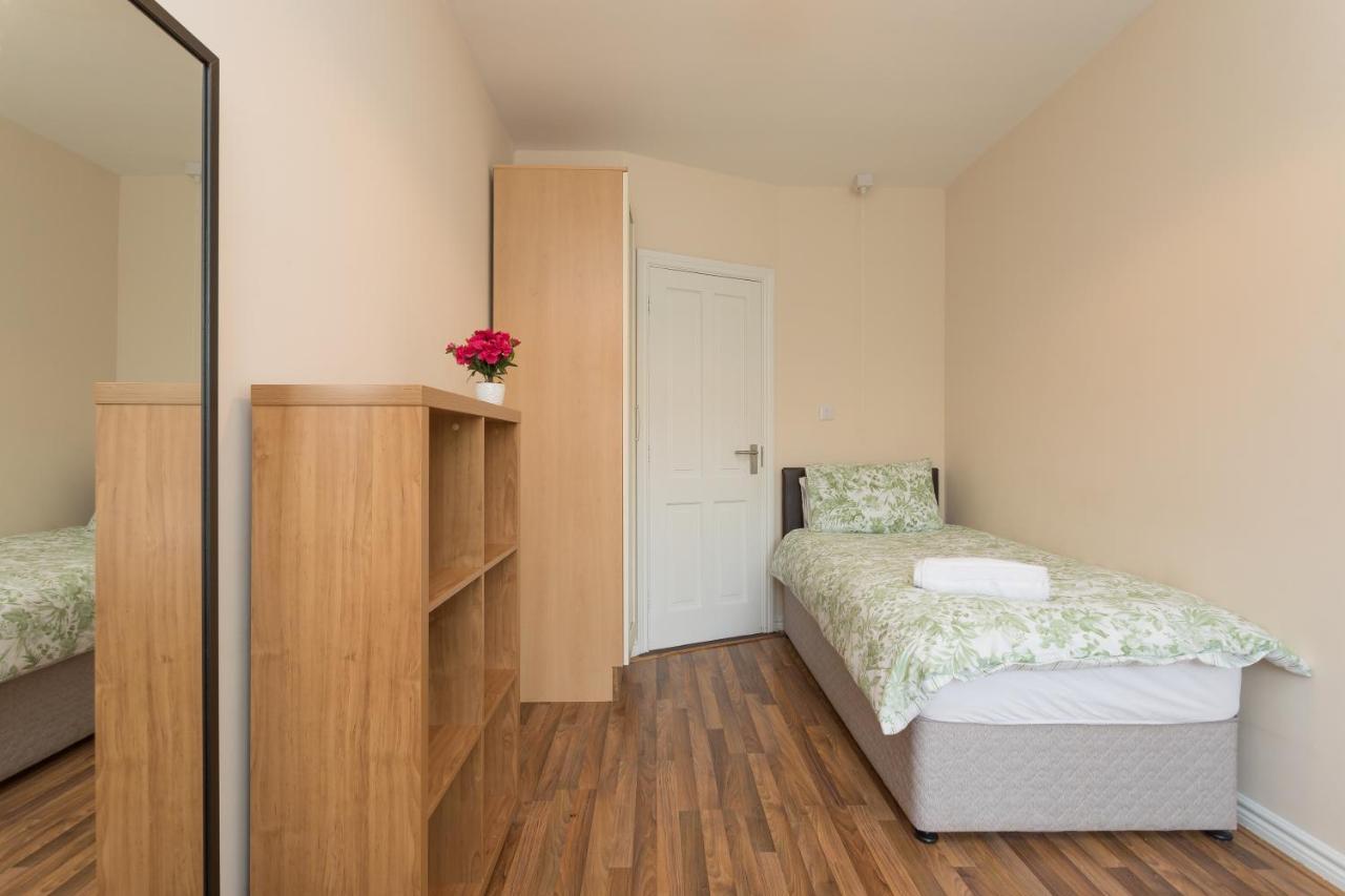 Single Room with Private Bathroom