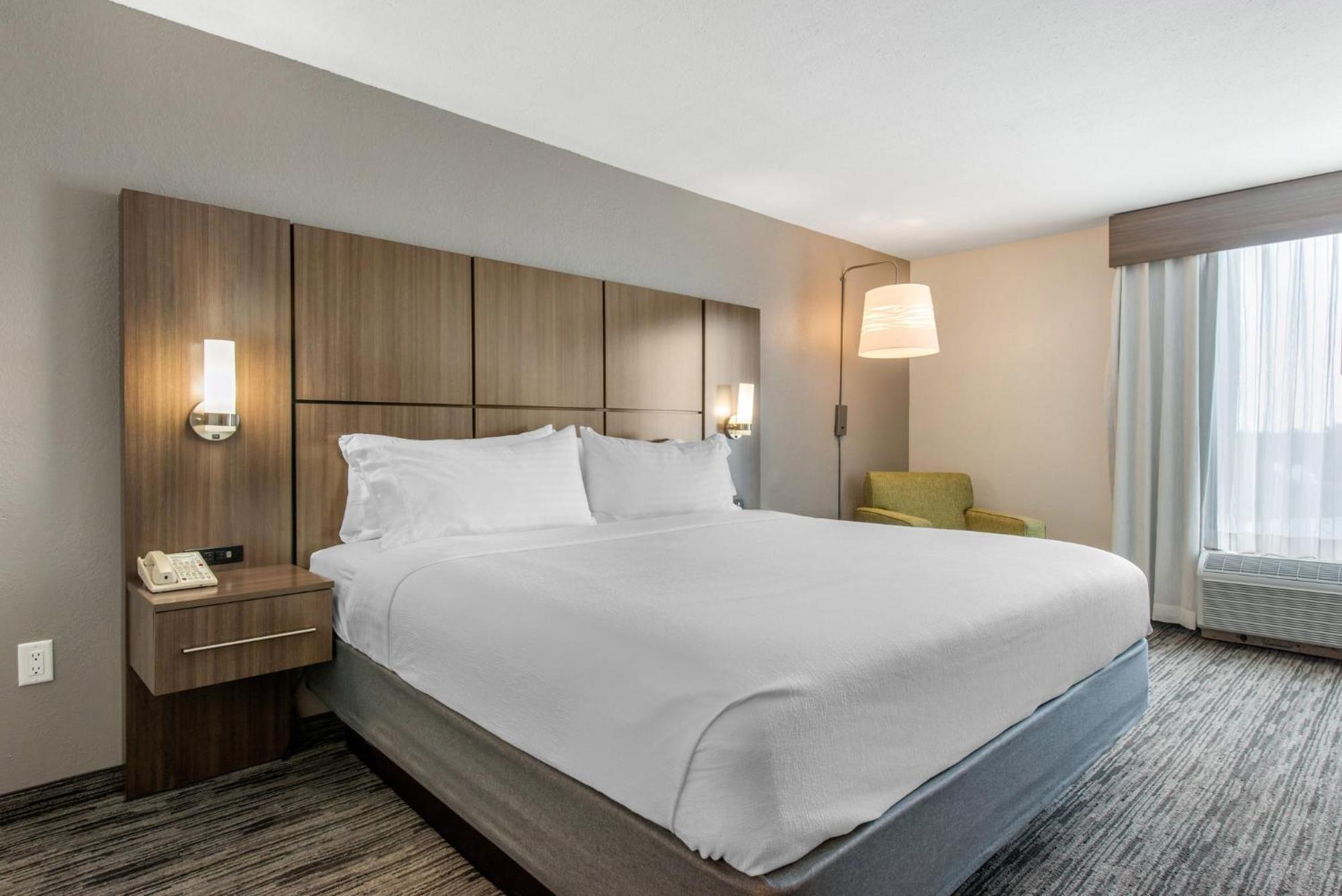 Standard King Room
