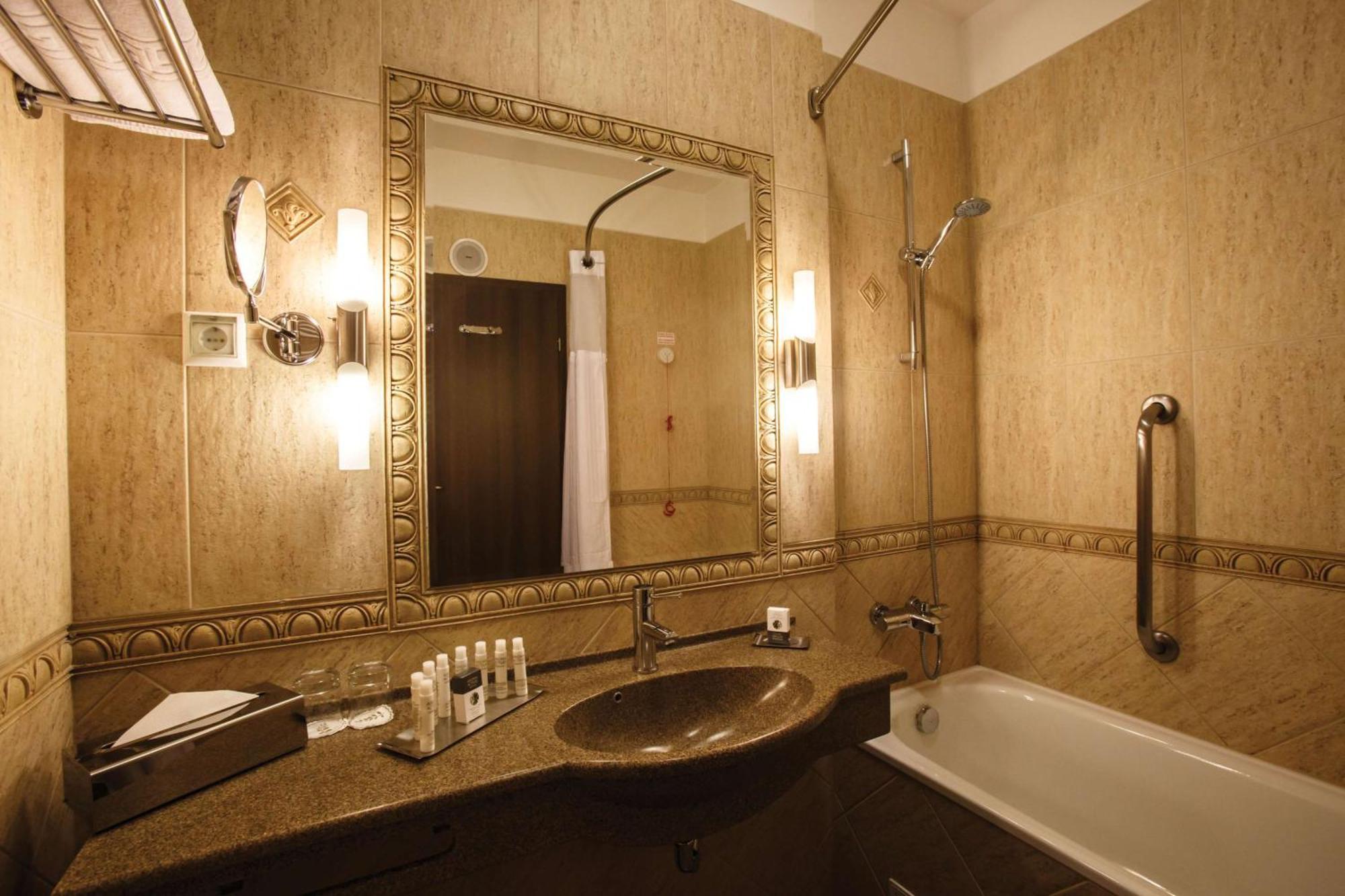 King Guest Room