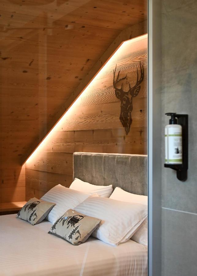 Suite with Hot Tub