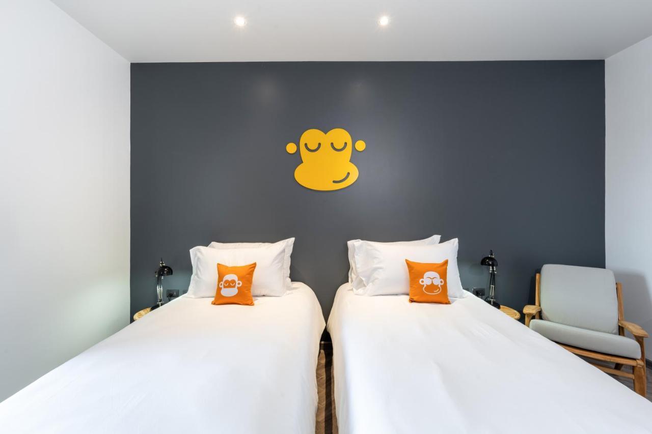 Deluxe Twin Bed with Outside Bathtub, Free 24hrs. Co-working space