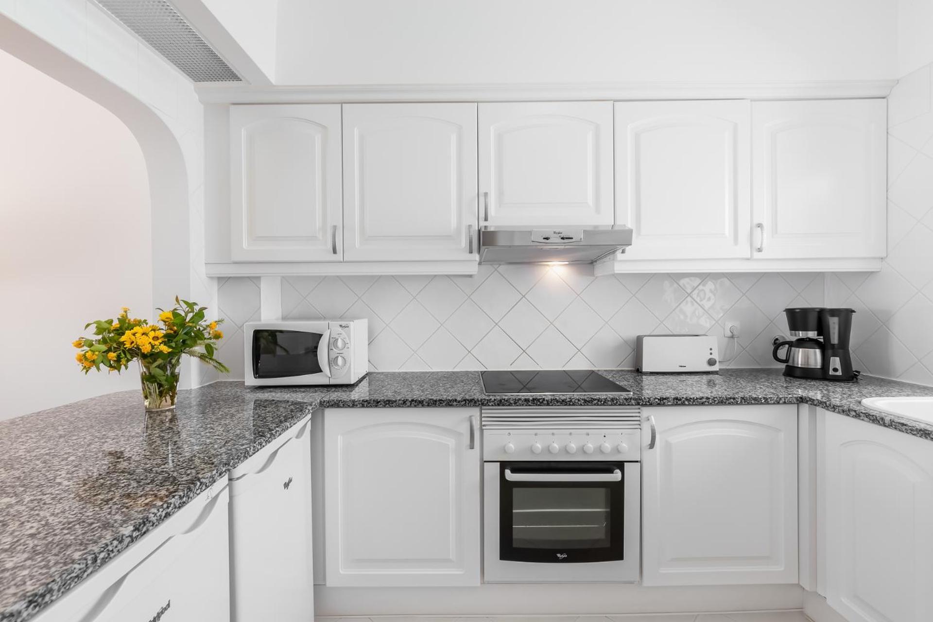 Superior One-Bedroom Apartment