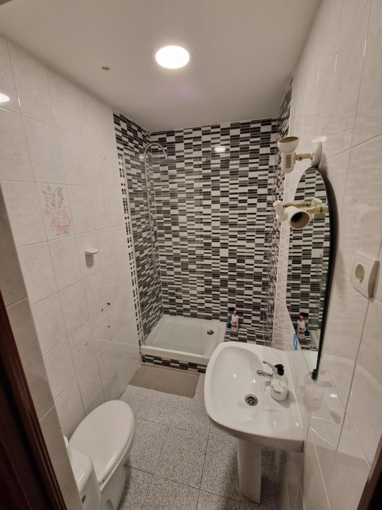 Quadruple Room with Private Bathroom