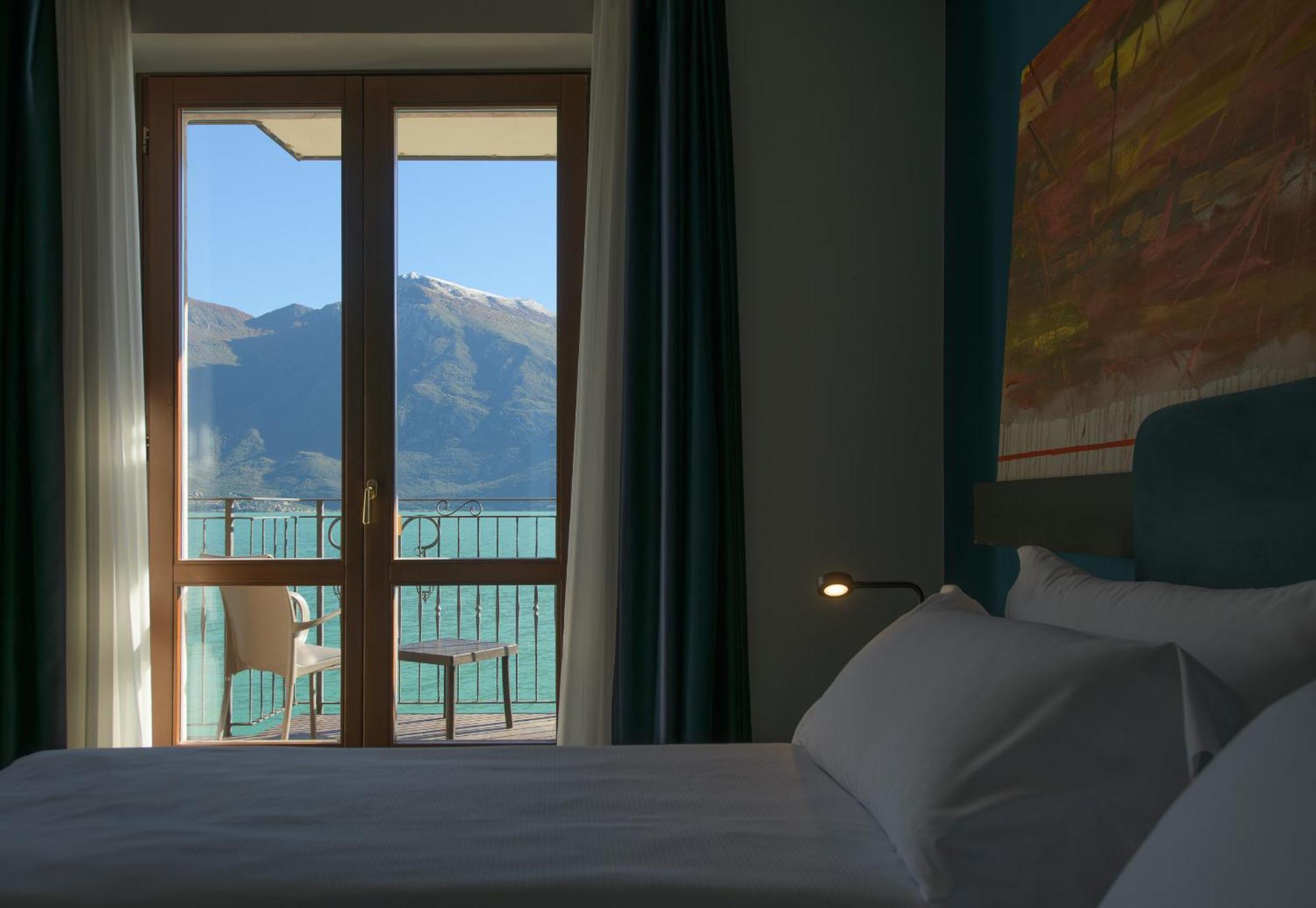 Deluxe Double or Twin Room Lake View,1531480069:JPEG