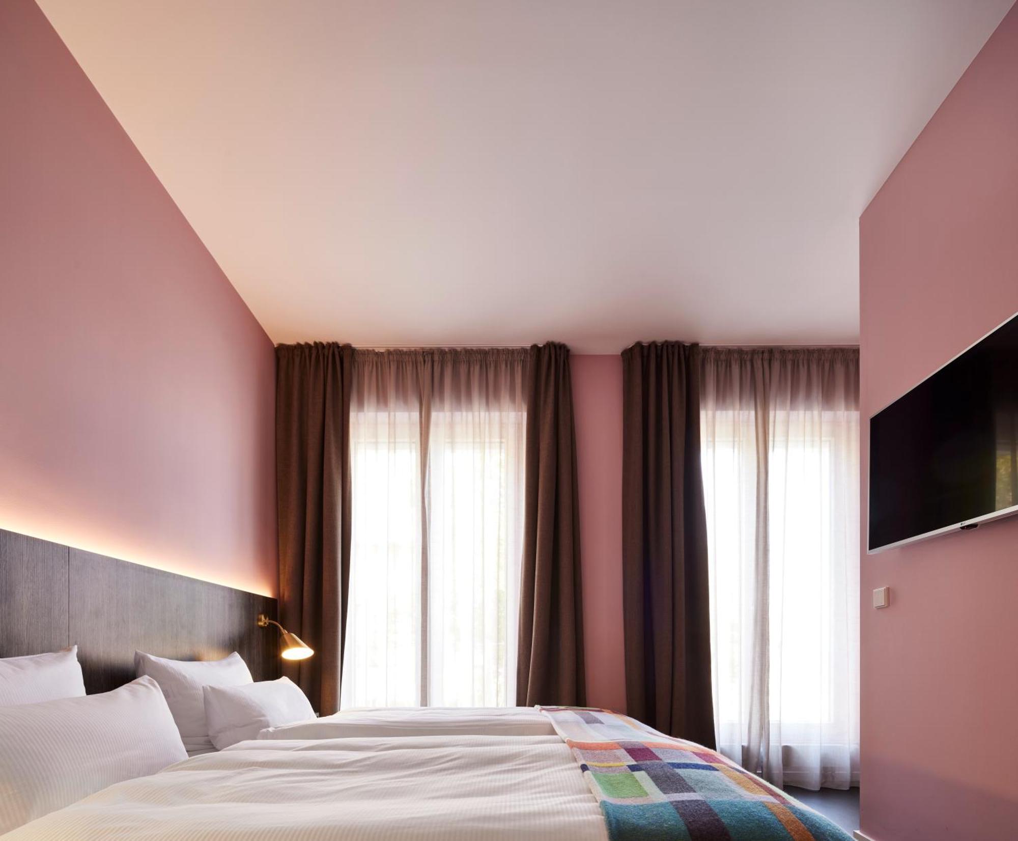 Comfort Plus Room with Kingsize Bed,1345962374:JPEG