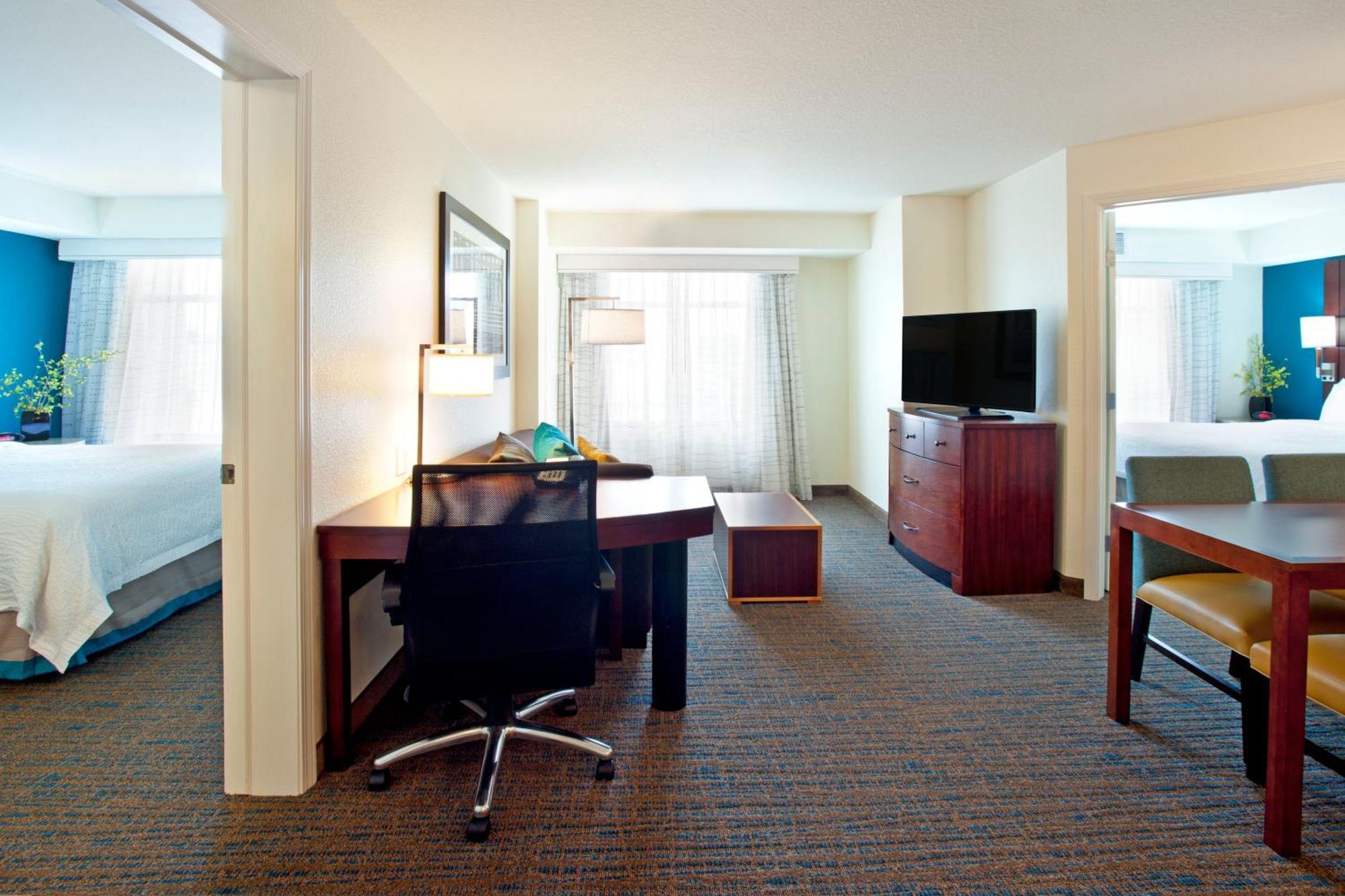 Two-Bedroom Suite,1634412847:JPEG