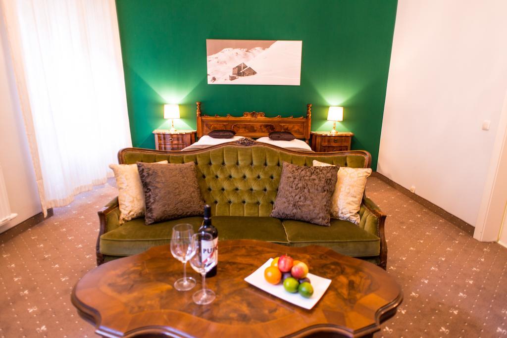 Dreibettzimmer
