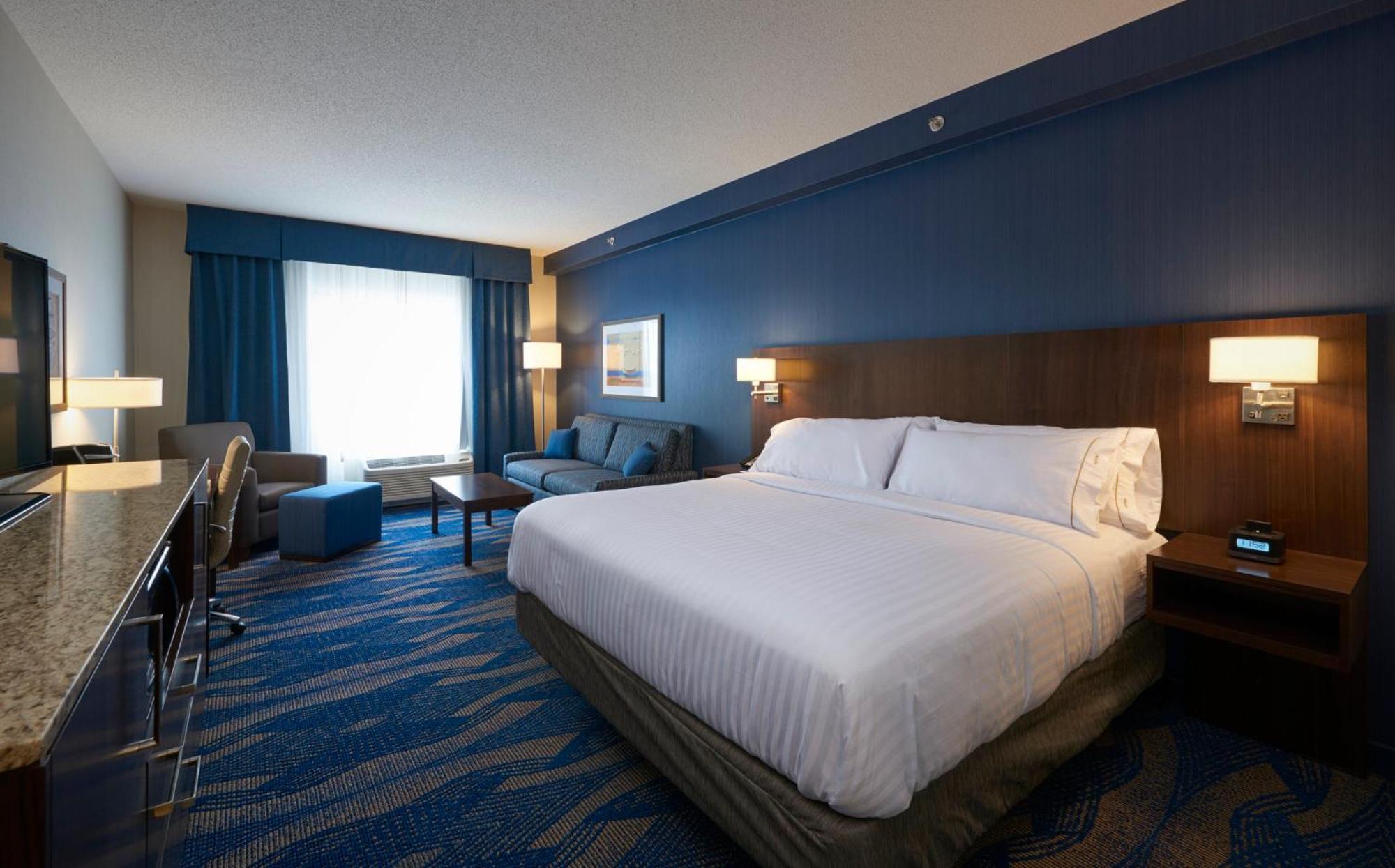 King Suite with Sofa Bed,1572724310:JPEG