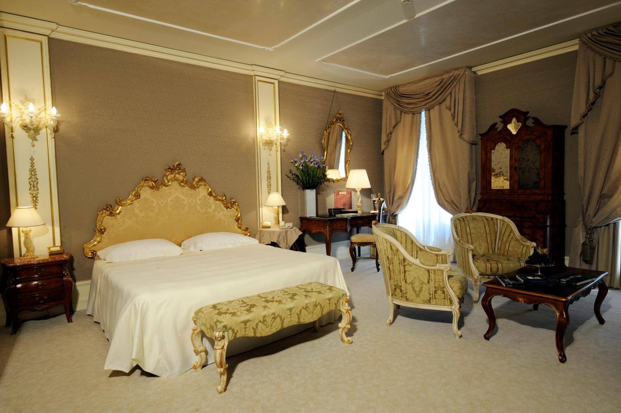 Junior Suite,1591231478:JPEG
