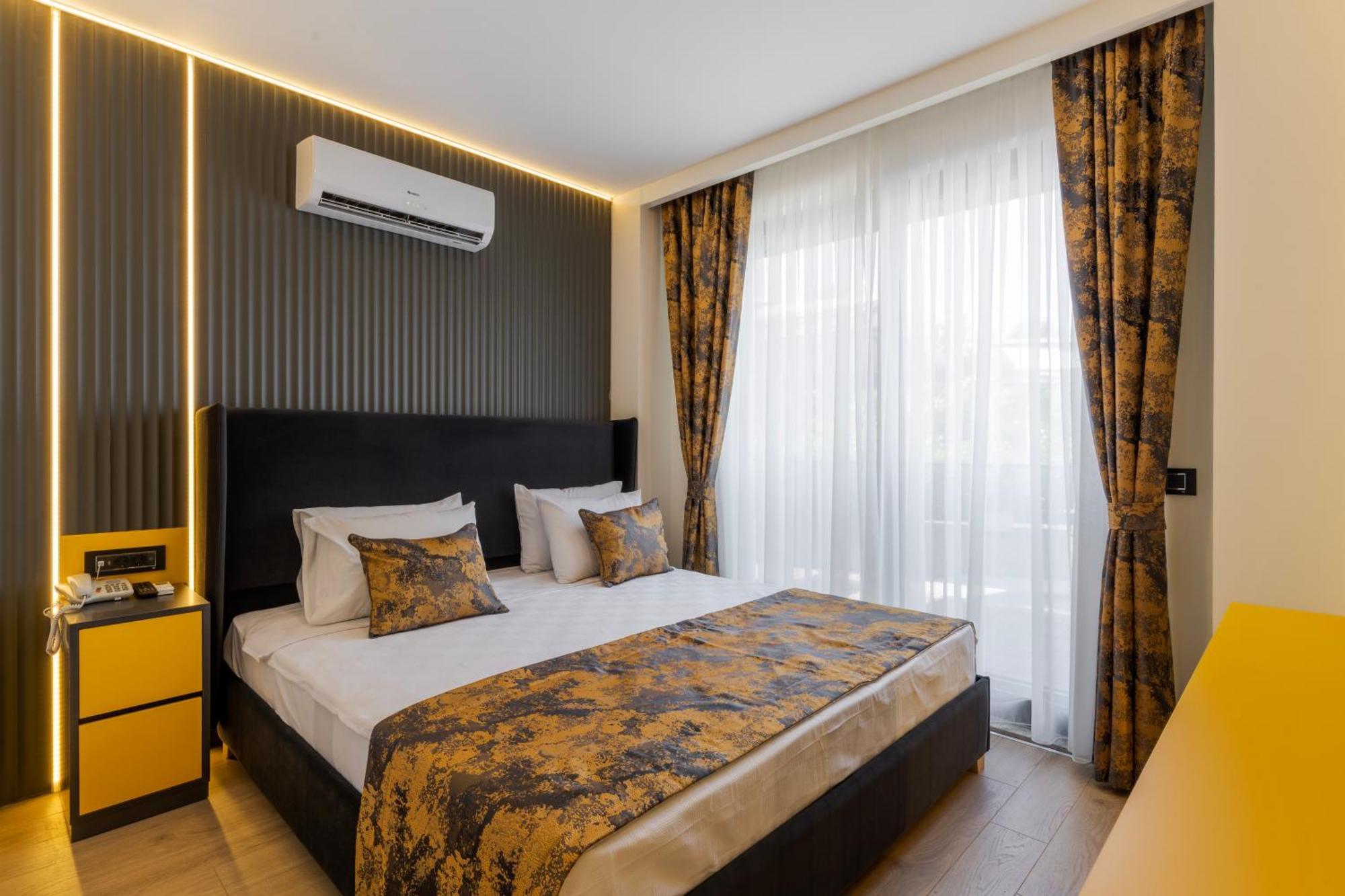 Deluxe Quadruple Room,1416222471:JPEG