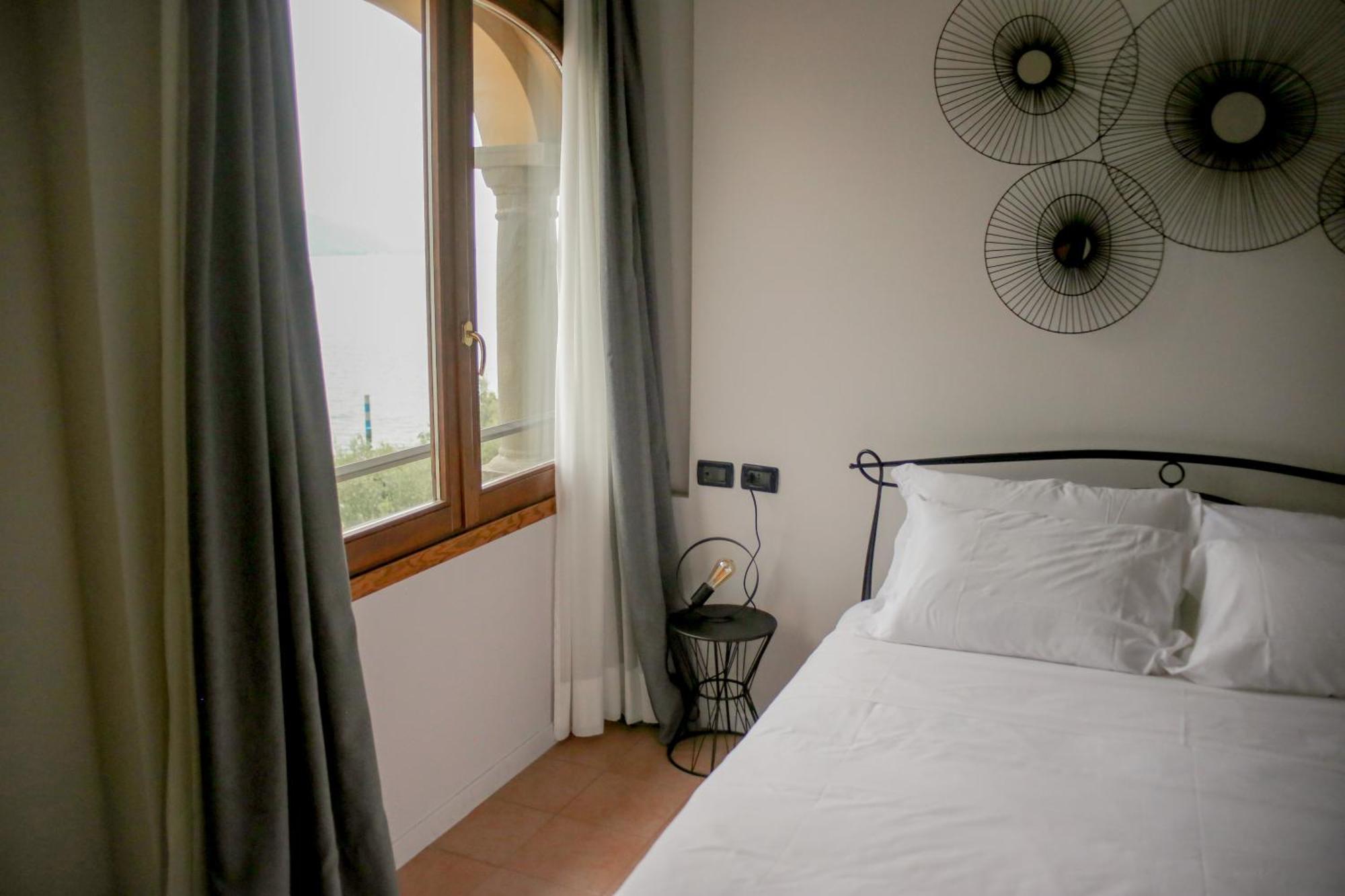 Doppelzimmer mit Seeblick