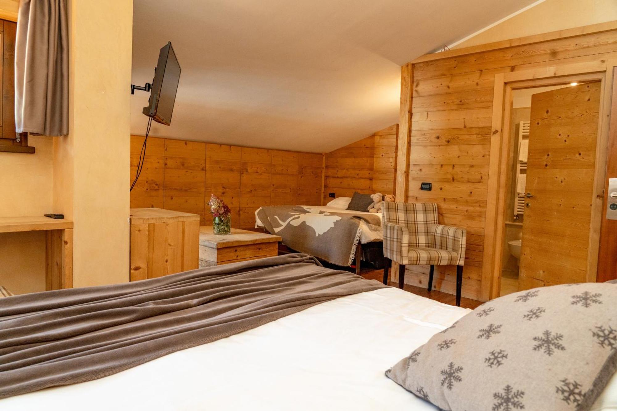 Vierbettzimmer mit Bergblick
