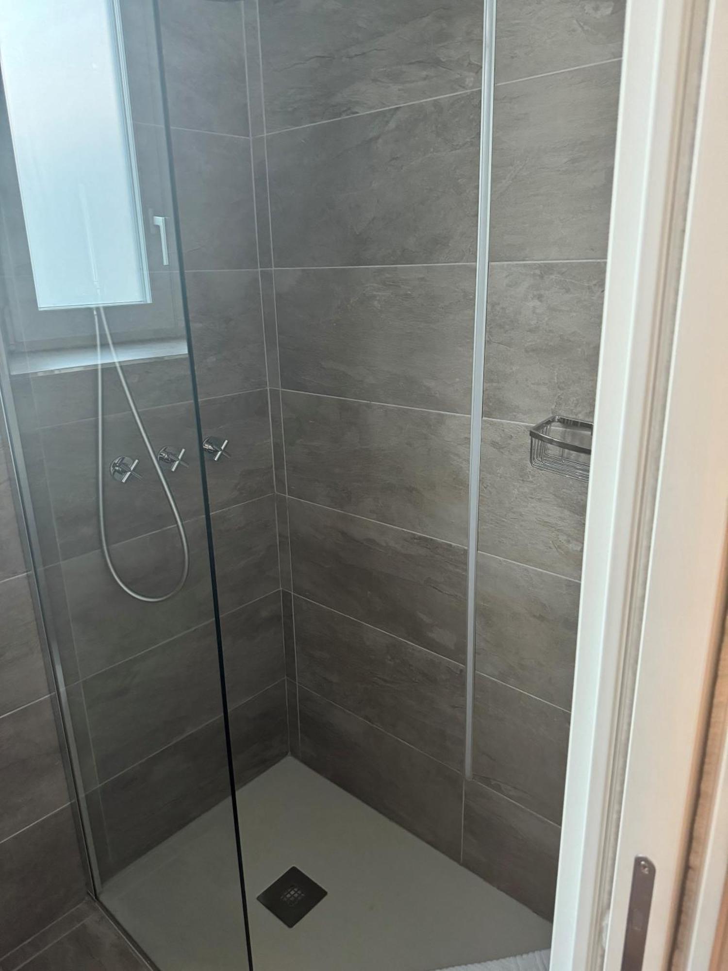 Standard Single Room,1609321409:JPEG