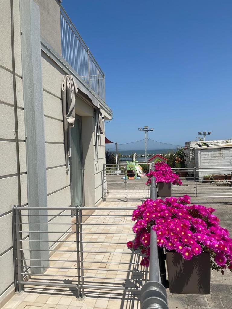 Double or Twin Room with Side Sea View,1611089906:JPEG