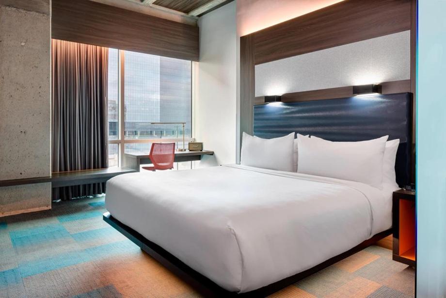 Aloft, Guest room, 1 King