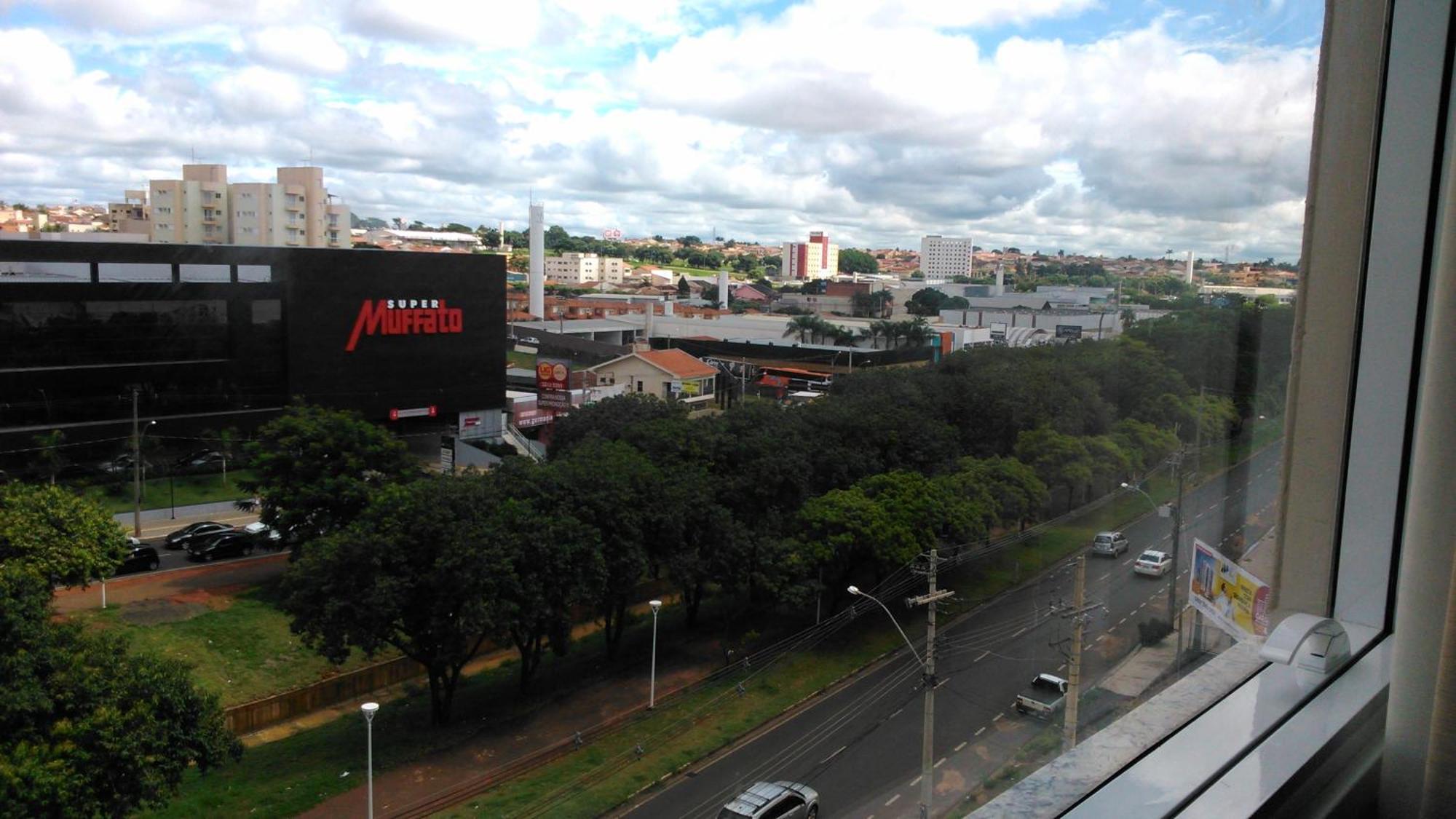 Quarto Duplo com Vista do Jardim