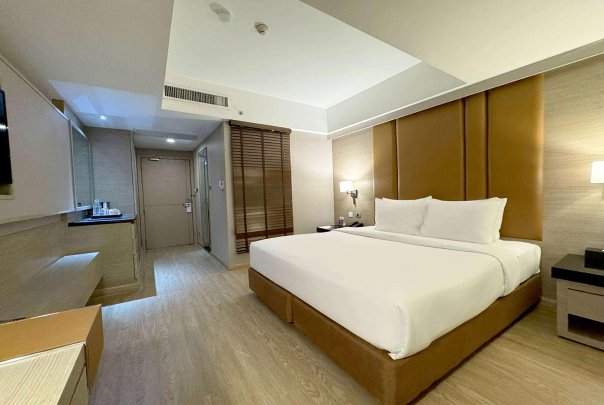 Chambre Lit King-Size Deluxe Sans Fenêtre - Non-Fumeurs