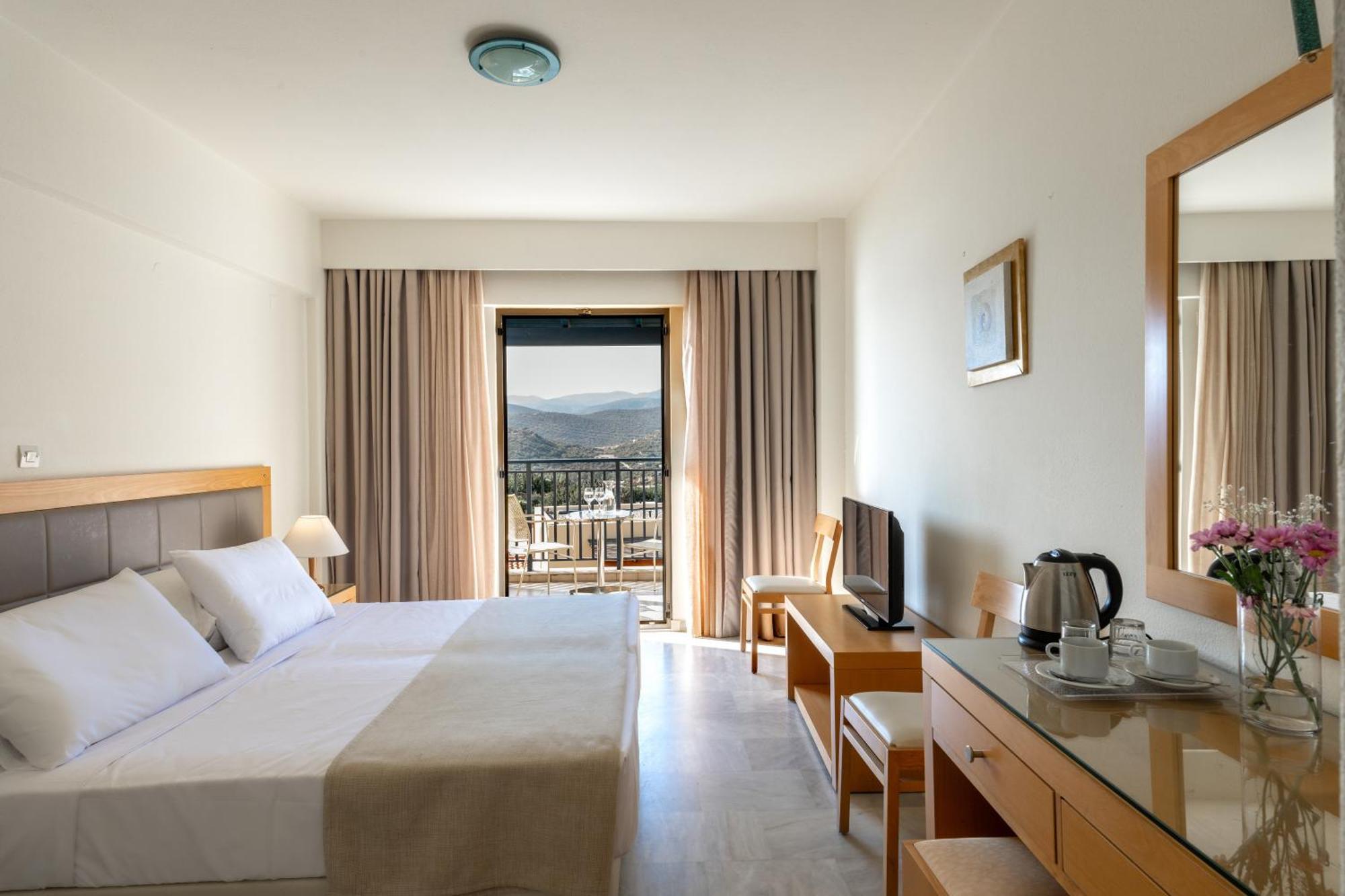 Chambre Double - Vue Latérale sur Mer