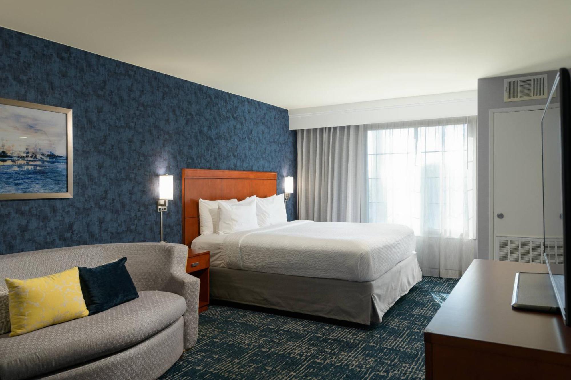 One-Bedroom King Suite with Sofa Bed