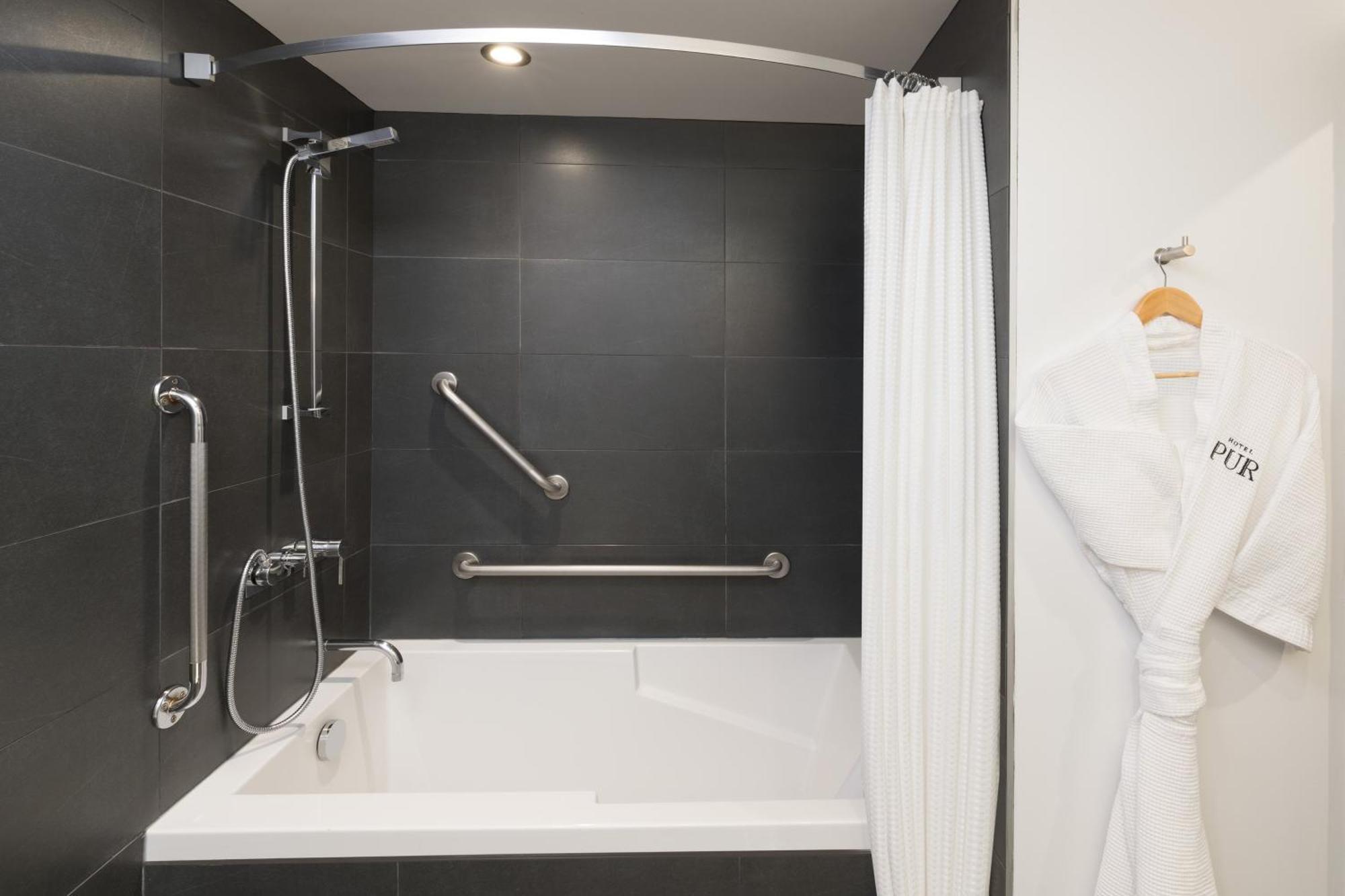 Deluxe Zimmer mit Kingsize-Bett