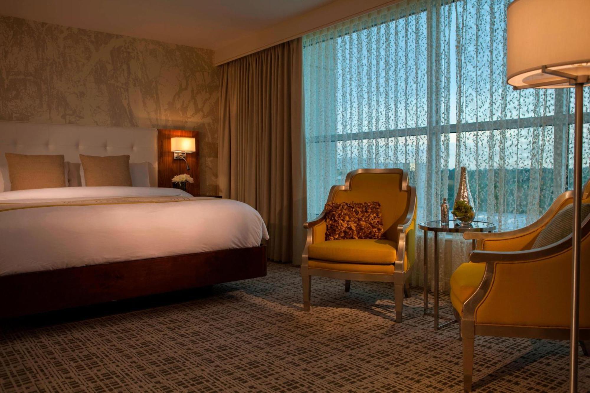 One-Bedroom Executive Suite,1643160486:JPEG