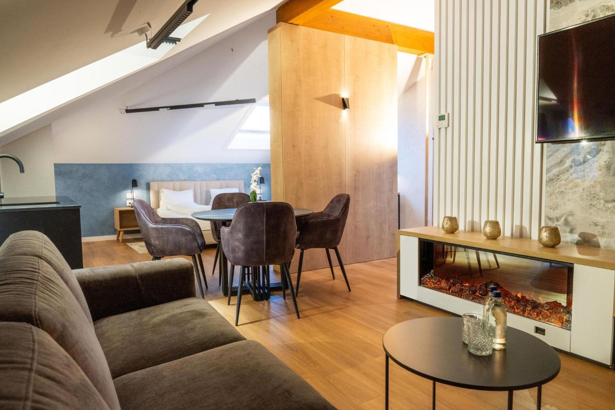 Deluxe Family Suite