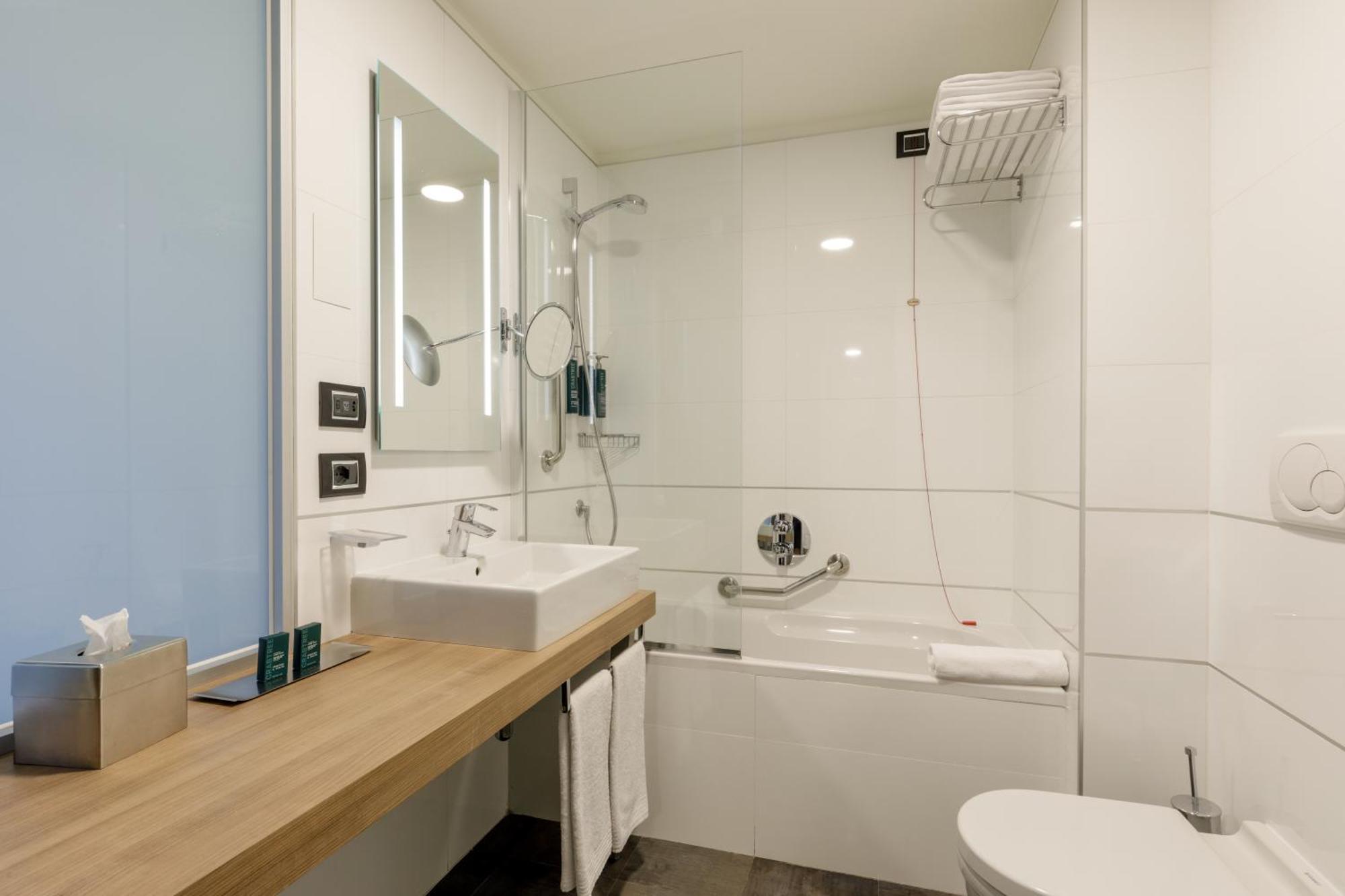 Family Connecting Rooms